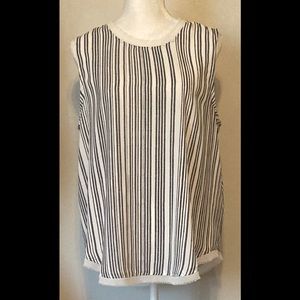 2/$!0 WhoWhatWear B&W sleeveless crepe tunic.